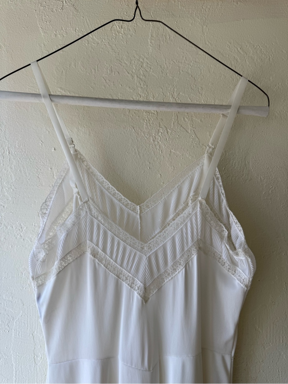 Women's Ivory Slip Dress / nightgown with Lace Trim - Picture 4 of 9